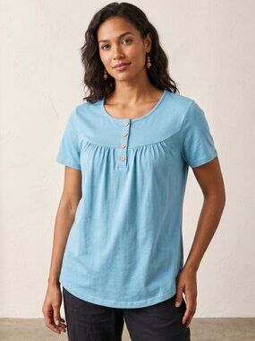 NWT | Blue Henley Short Sleeve Button Front Flowy Pleated Blouse Top | Medium